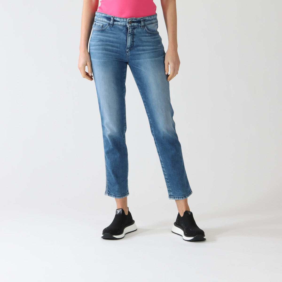 Angela Jeans Exclusive main image 1