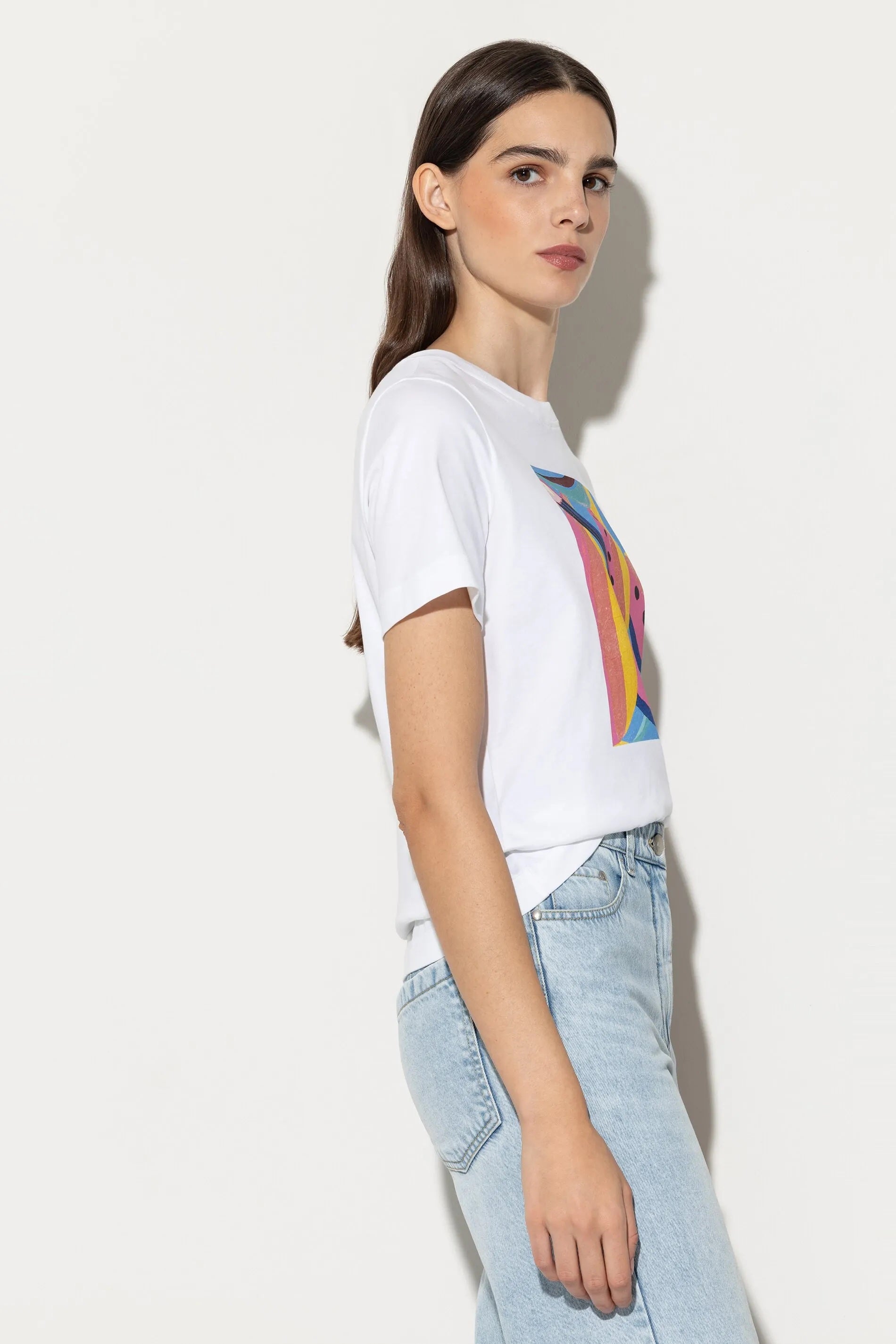 White T-Shirt With Front Caribbean Print