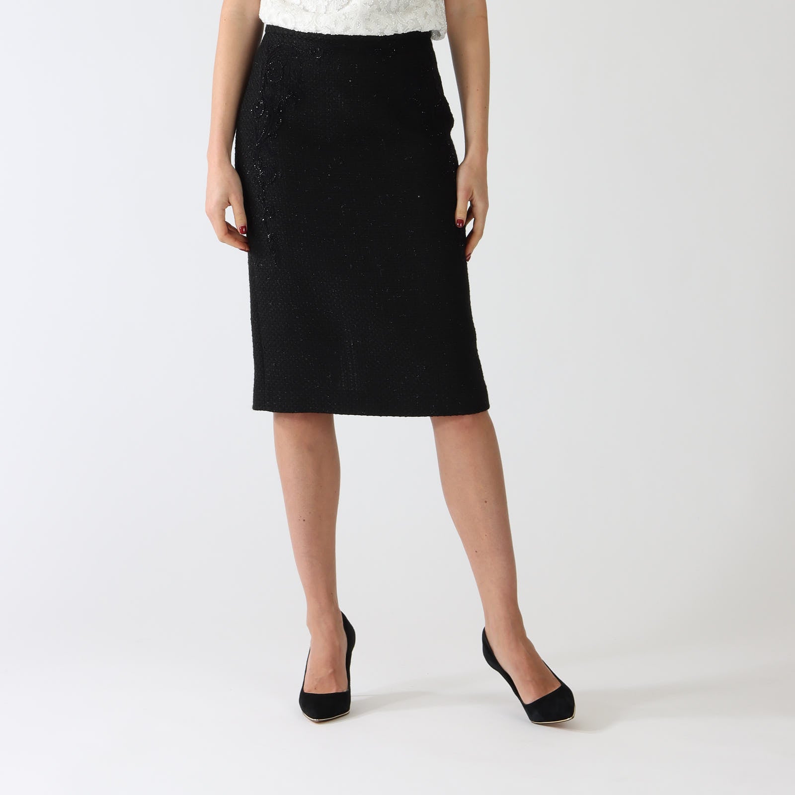 Black knit knee length skirt hotsell