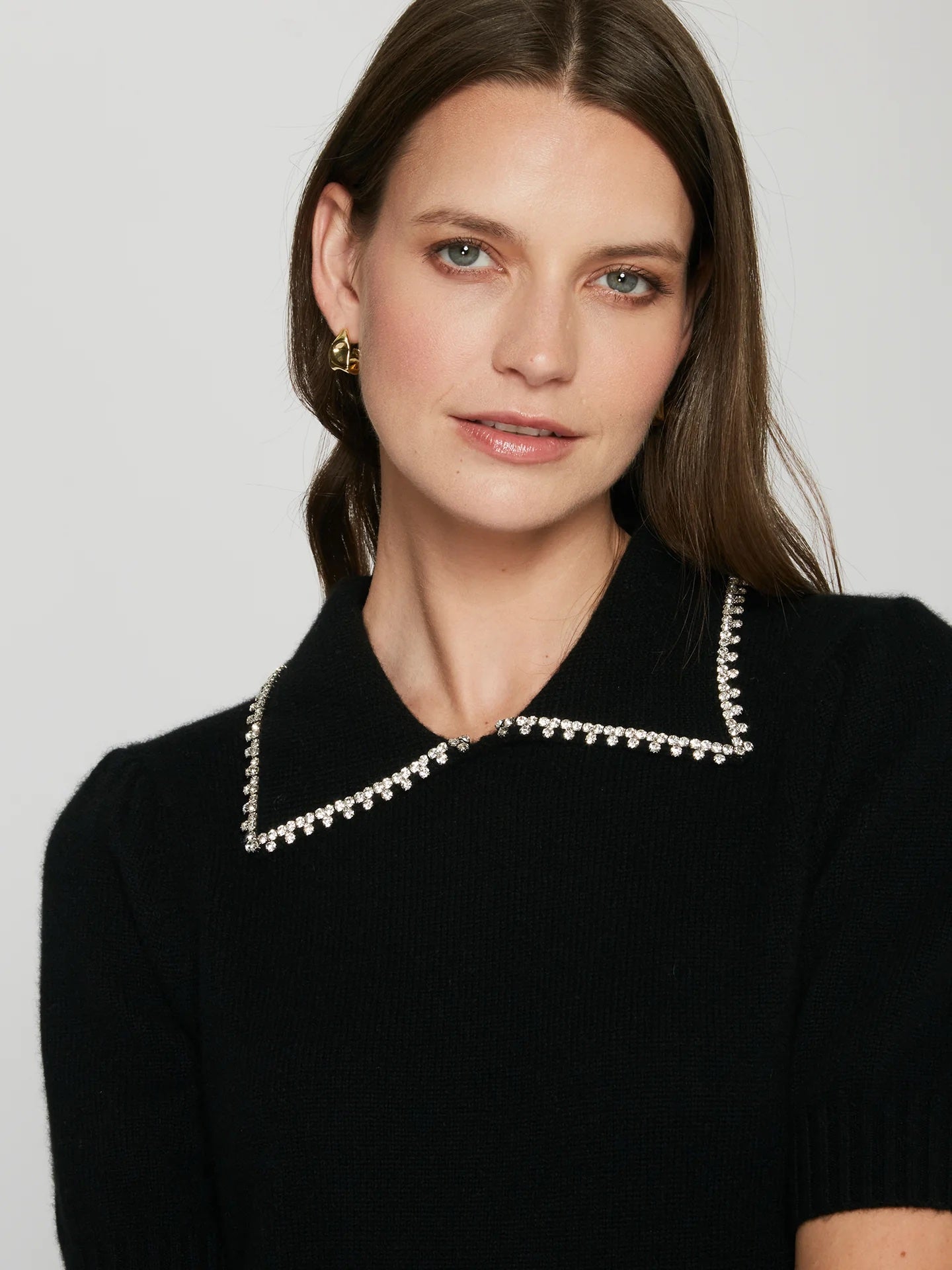 BlackCashmereSweaterWithRhinestonePeterPanCollar_Black_4