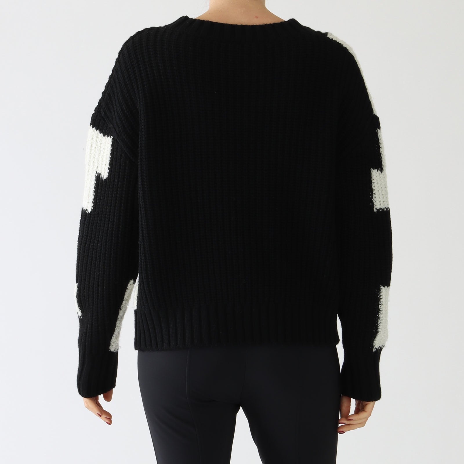 Black and White Large Chickcheck Knit Sweater