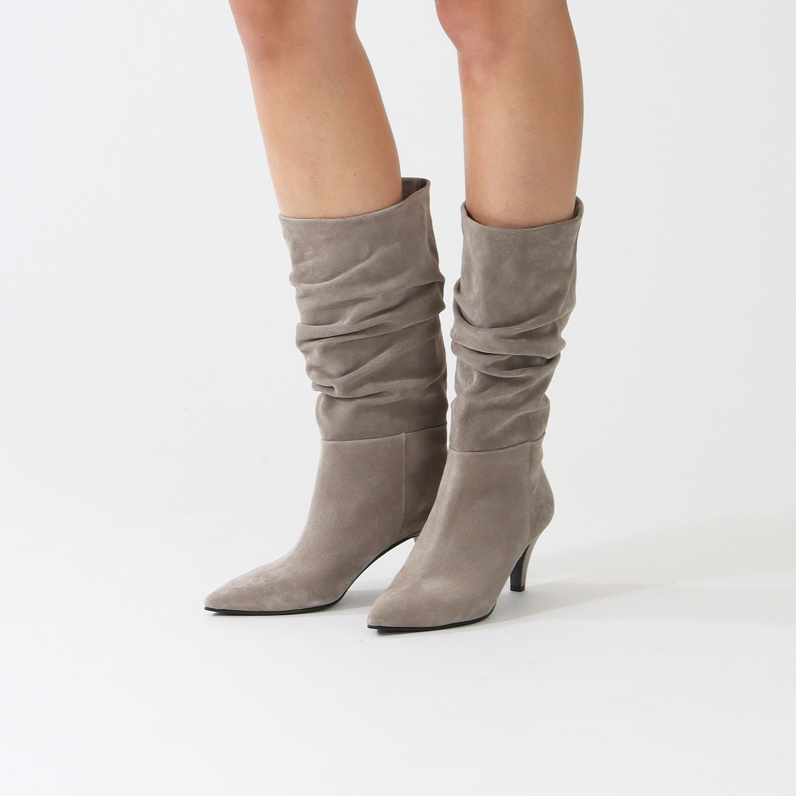 Elefant Porto Slouchy Suede Boots