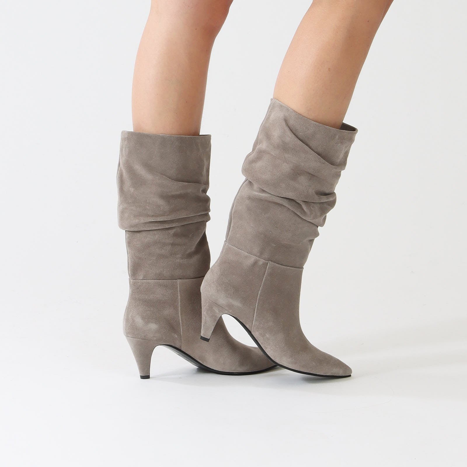 Elefant Porto Slouchy Suede Boots