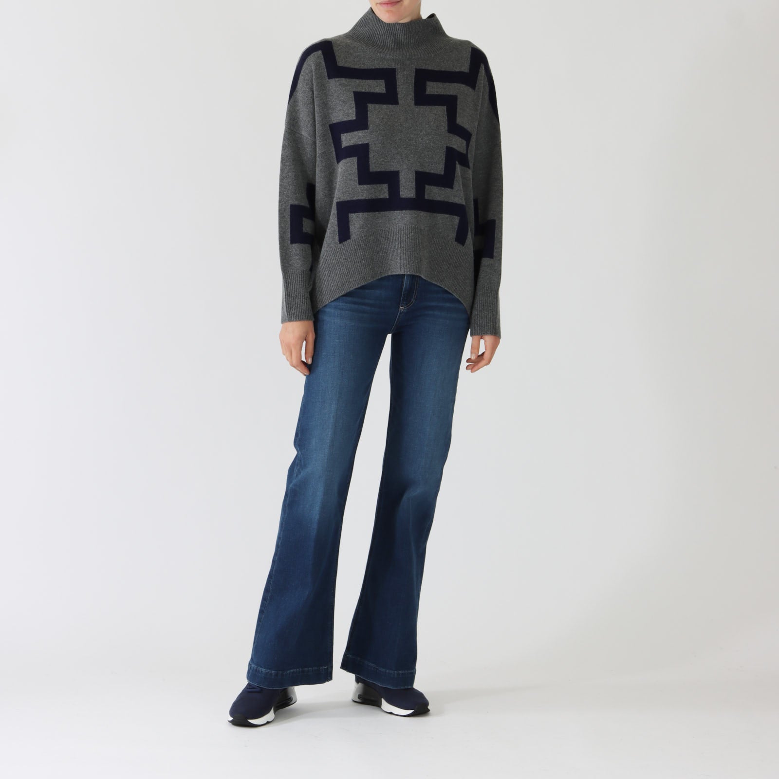 Iwar Charbon & Marine Cashmere Blend Sweater