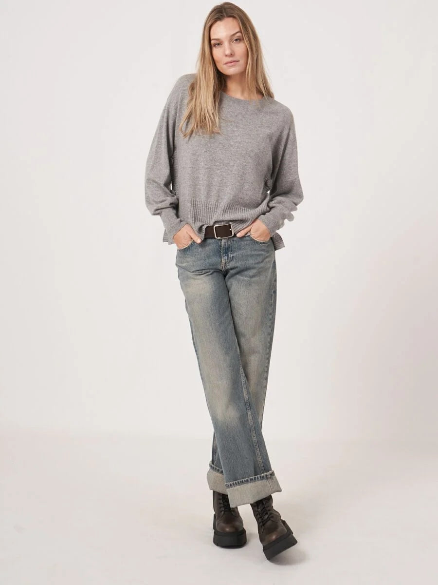 Light Grey Cashmere Sweater With Buttoned Vents