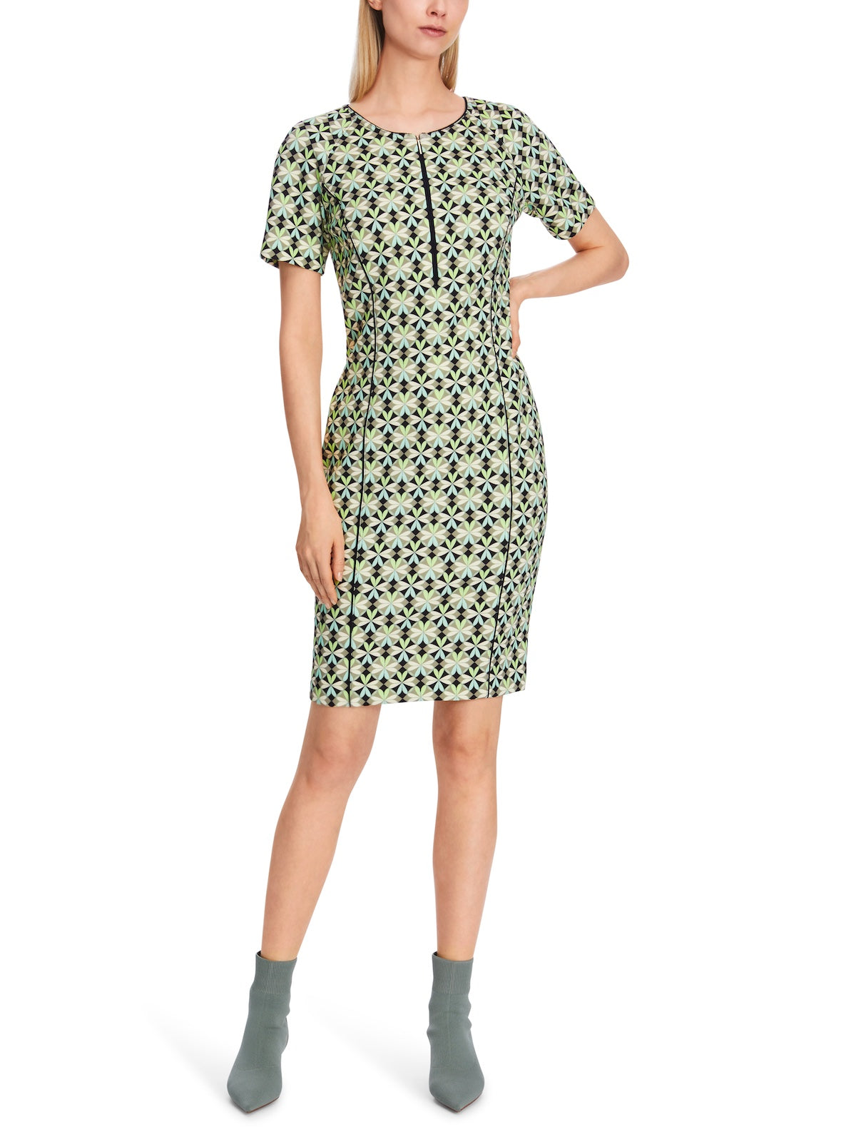 Soft Malachite Heartfoil Print Knee Length Dress