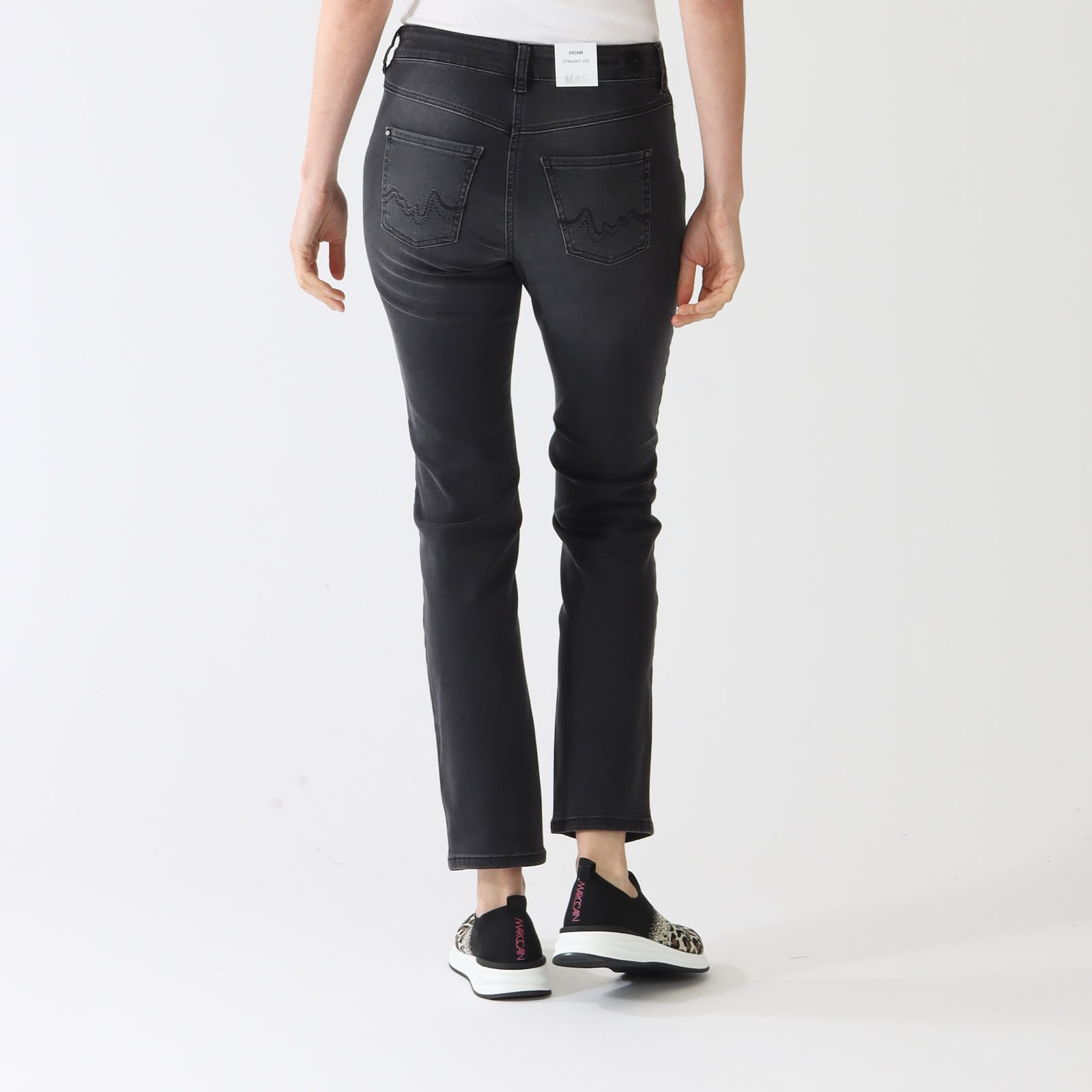 Modern Black Wash Dream Authentic Straight Jeans