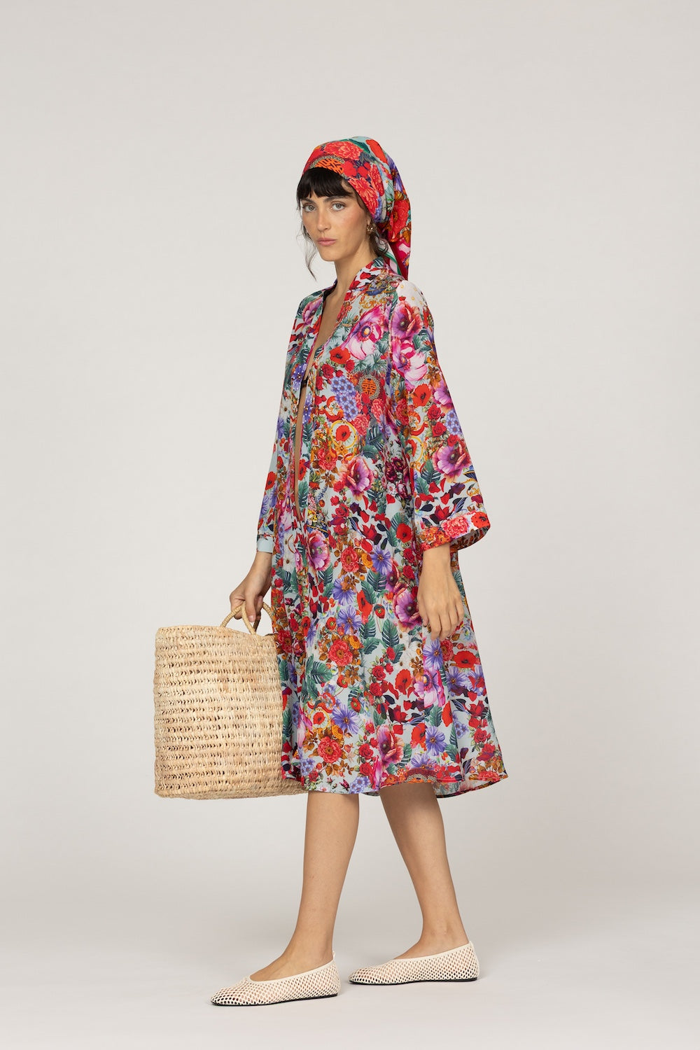 MulticolouredRosemeryTussieMussieSilkKimono_TussieMussieMultiFlowers_2