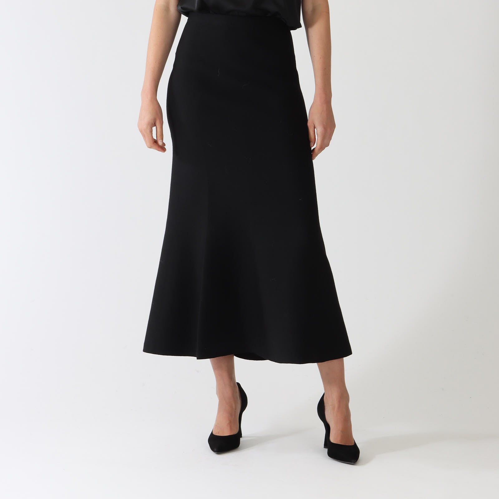 Nero Fluted Knit Midi Skirt