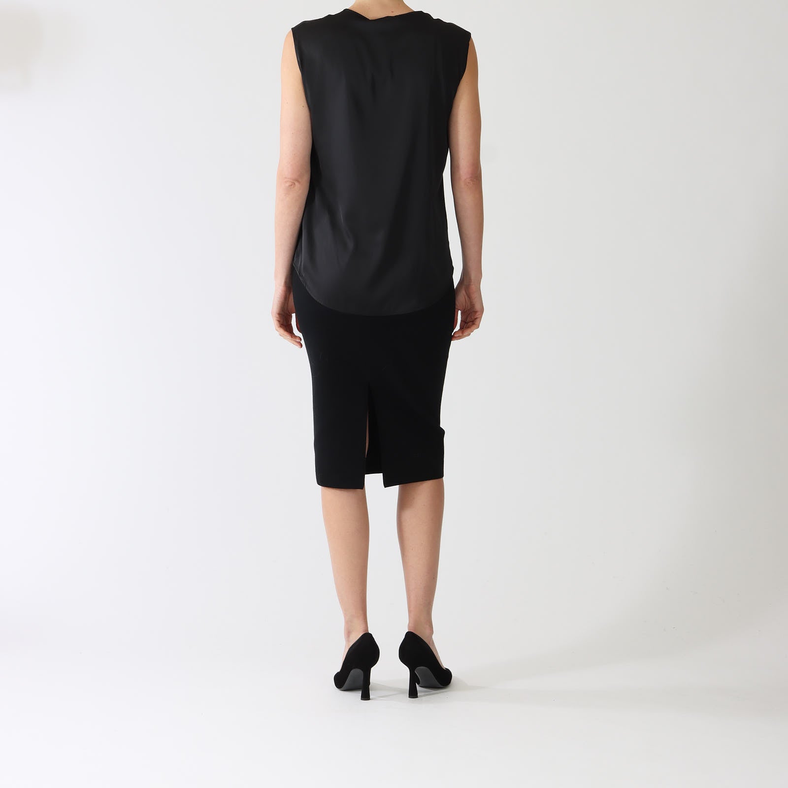 Nero Satin Style Sleeveless Top