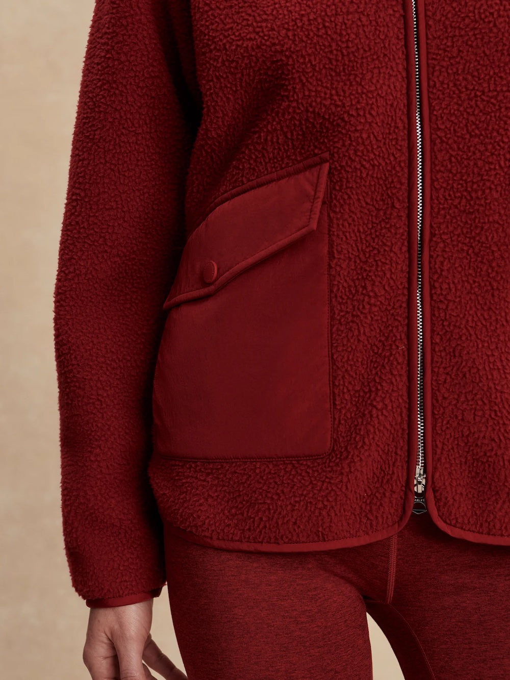 RedDahliaMarinaCollarlessFleece_RedDahlia_3