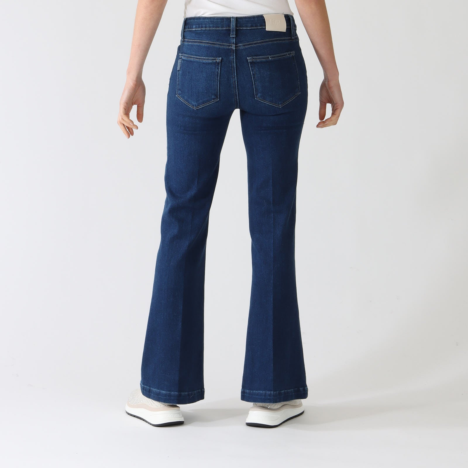Genevieve Timeless Flared Jeans
