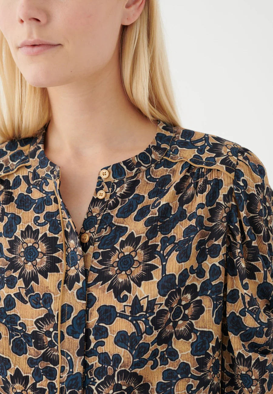 Visti Sakai Printed Blouse